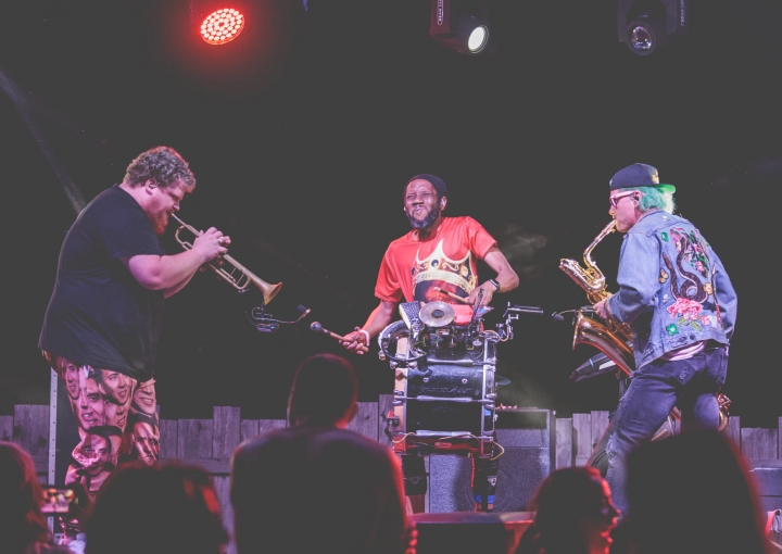 Too Many Zooz with guests 2Beats